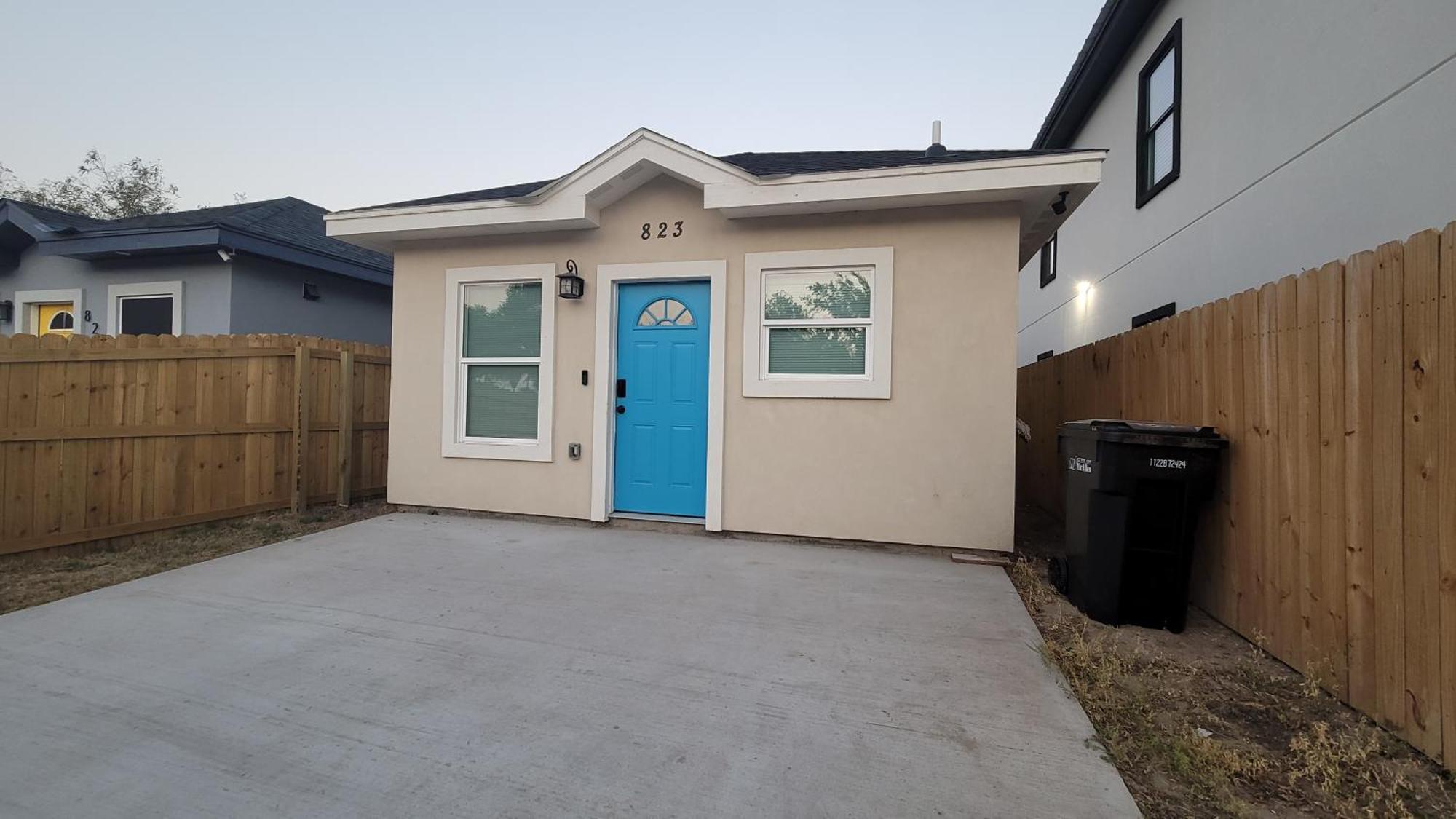The House With The Blue Door. Apartment McAllen Exterior foto